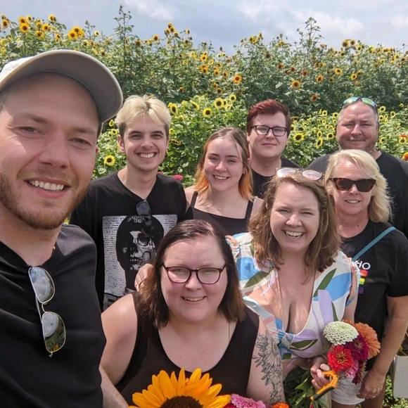 Meet your Posher, Candace - Picture 1 of 1